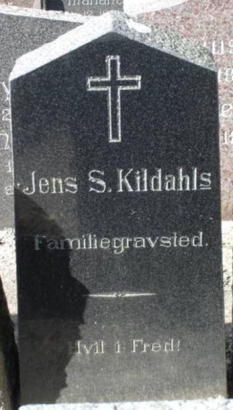 Jens S. Kildahl's familiegravsted.jpg